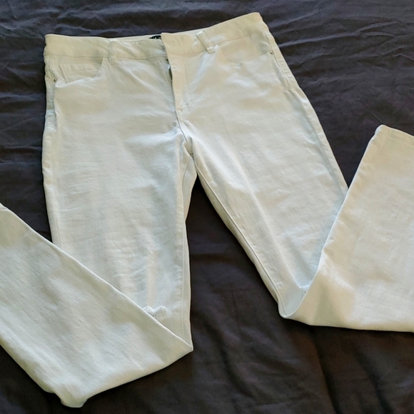 Ladies Nanette Lepore White skinny jeans, size 6 - Picture 1 of 10